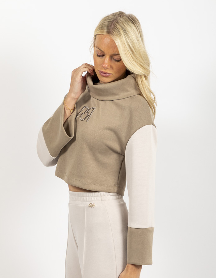 Rinascimento lange mouw sweater beige