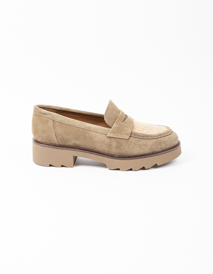 Ctwlk mocassin met hak camel